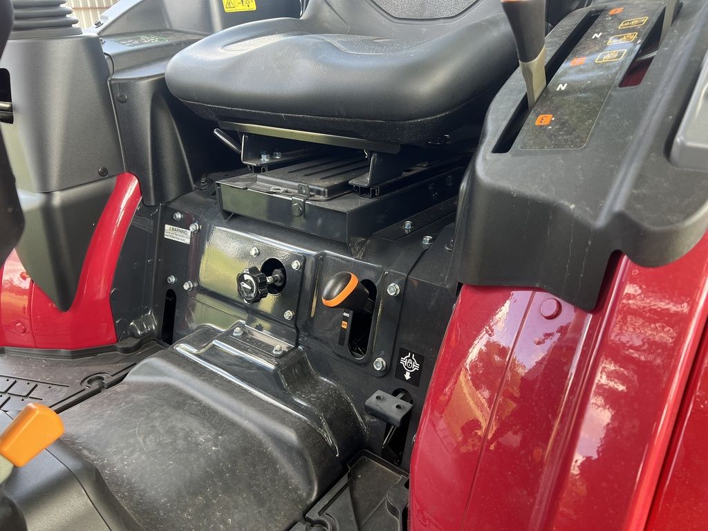 Photo of 2024 YANMAR TRACTOR YM359VLI-L YM359 SST IND TIRES LDR in Adkins, TX - 19,  YANMAR TRACTOR YM359VLI-L YM359 SST IND TIRES LDR:040791