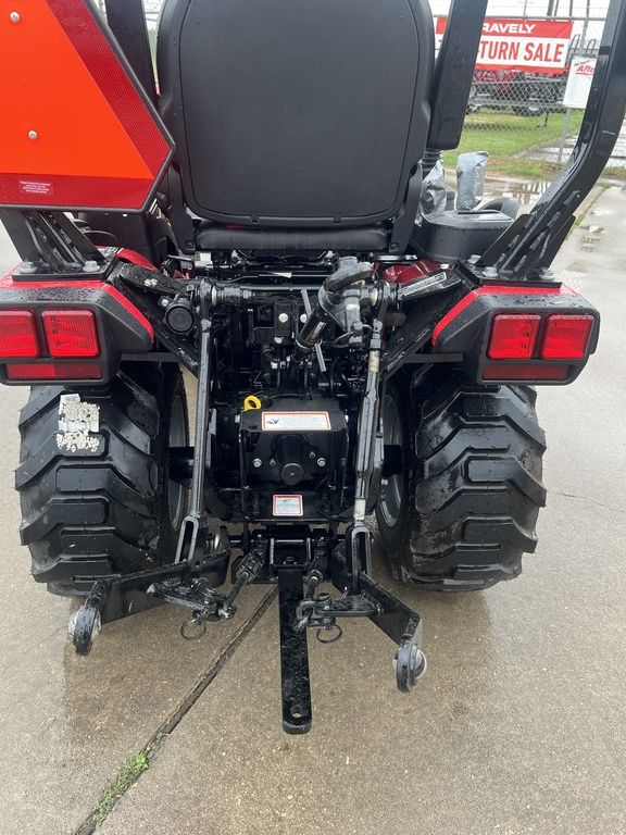 Photo of 2024 MAHINDRA TRACTORS 11264FHIL 1126 HST 4WD in Adkins, TX - 33,  MAHINDRA TRACTORS 11264FHIL 1126 HST 4WD:040304