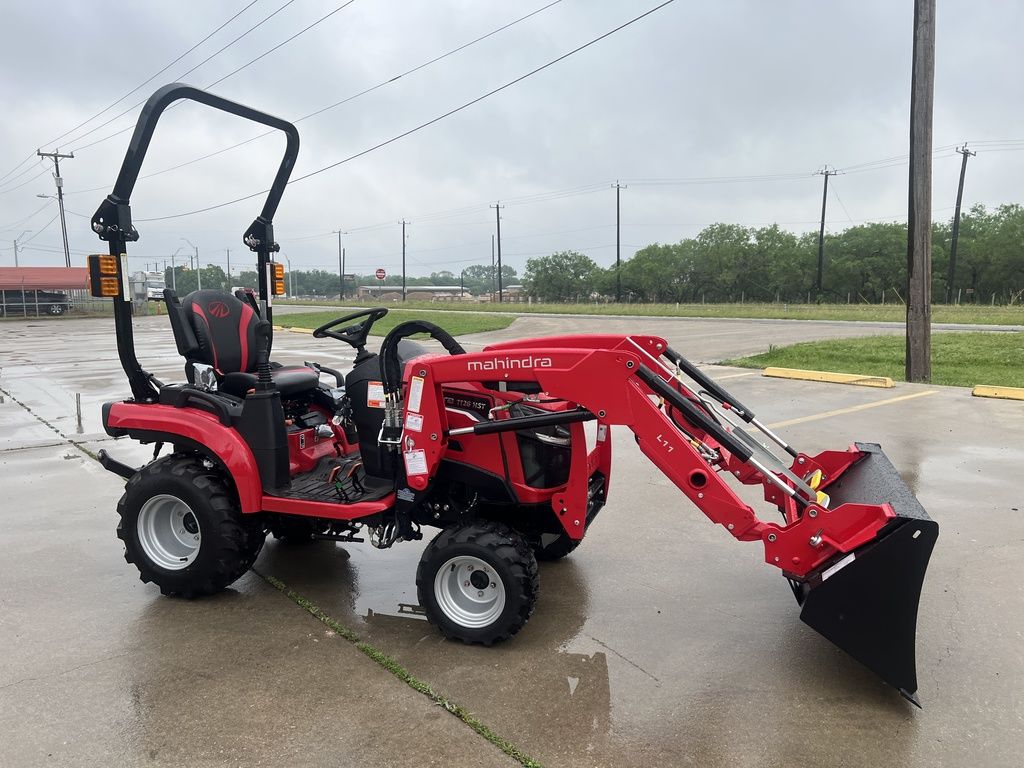 Photo of 2024 MAHINDRA TRACTORS 11264FHIL 1126 HST 4WD in Adkins, TX - 36,  MAHINDRA TRACTORS 11264FHIL 1126 HST 4WD:040304