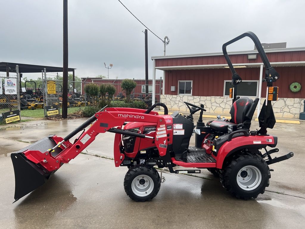 Photo of 2024 MAHINDRA TRACTORS 11264FHIL 1126 HST 4WD in Adkins, TX - 27,  MAHINDRA TRACTORS 11264FHIL 1126 HST 4WD:040304