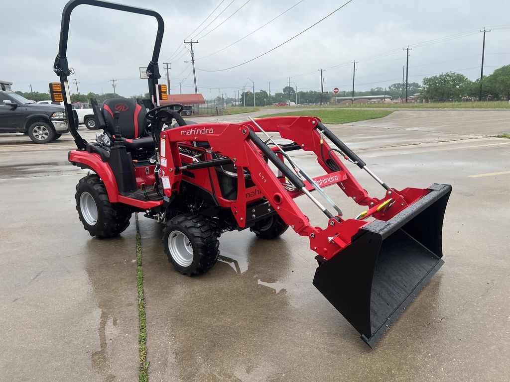 Photo of 2024 MAHINDRA TRACTORS 11264FHIL 1126 HST 4WD in Adkins, TX - 38,  MAHINDRA TRACTORS 11264FHIL 1126 HST 4WD:040304