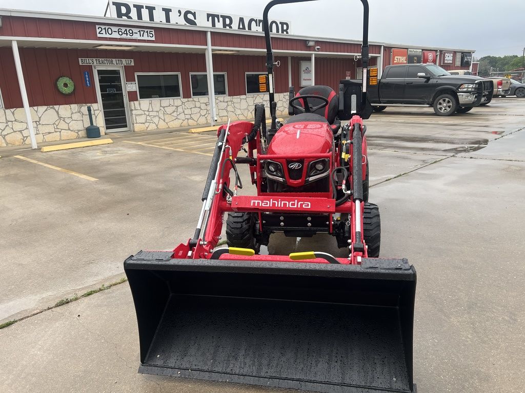 Photo of 2024 MAHINDRA TRACTORS 11264FHIL 1126 HST 4WD in Adkins, TX - 26,  MAHINDRA TRACTORS 11264FHIL 1126 HST 4WD:040304