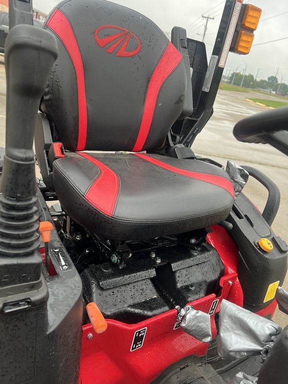 Photo of 2024 MAHINDRA TRACTORS 11264FHIL 1126 HST 4WD in Adkins, TX - 40,  MAHINDRA TRACTORS 11264FHIL 1126 HST 4WD:040304