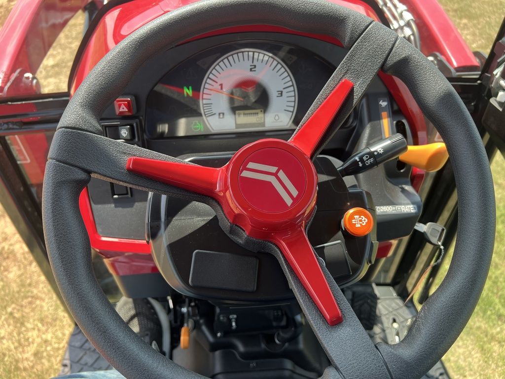 YANMAR TRACTOR YT235VXHIC-T YT235C HST CAB IND TIRES LDR:040757