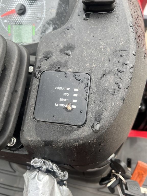 Photo of 2024 MAHINDRA TRACTORS 11264FHIL 1126 HST 4WD in Adkins, TX - 42,  MAHINDRA TRACTORS 11264FHIL 1126 HST 4WD:040304